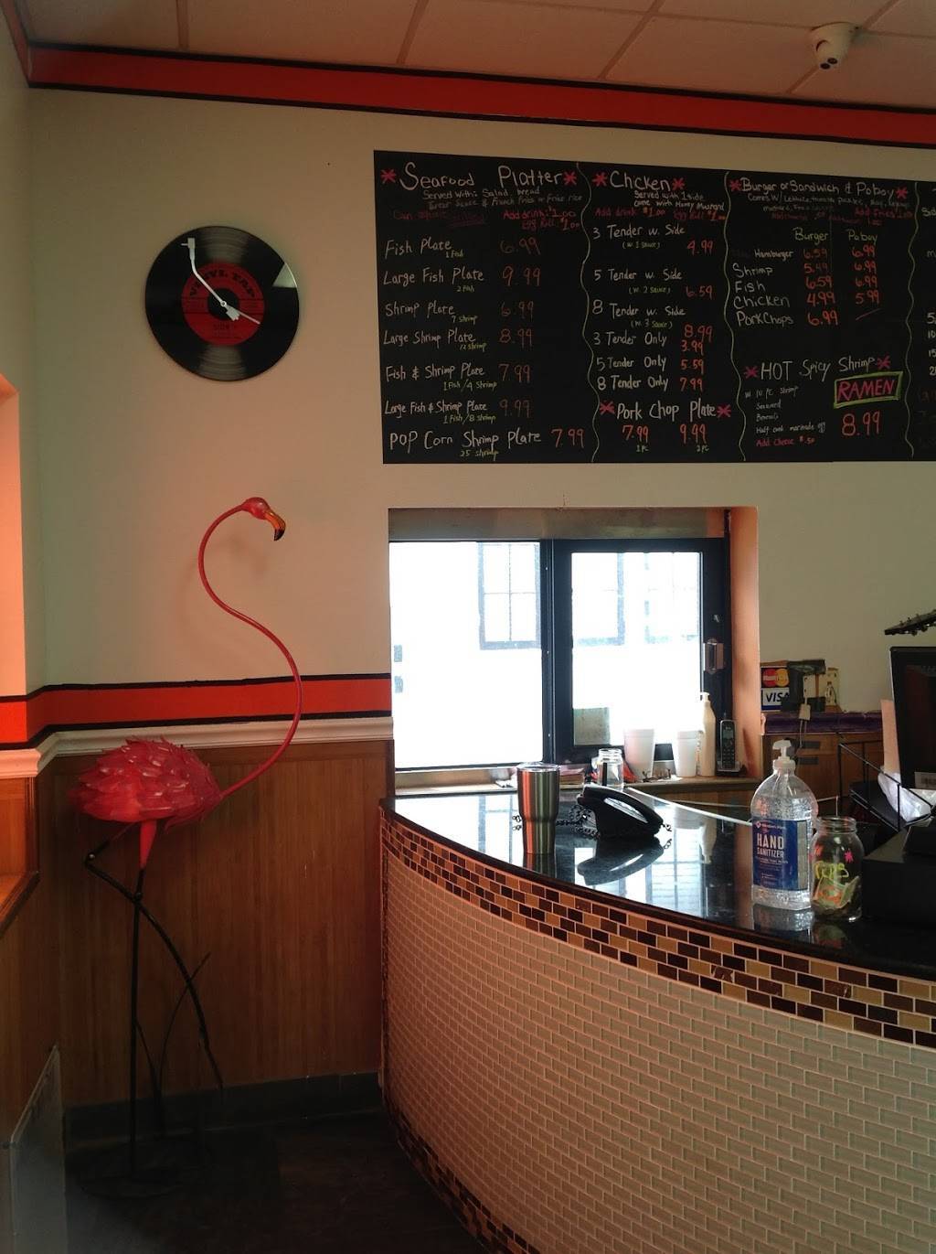 Charlie’s Kitchen seafood restaurant | restaurant | 228 W Chimes St, Baton Rouge, LA 70802, USA | 2254565773 OR +1 225-456-5773