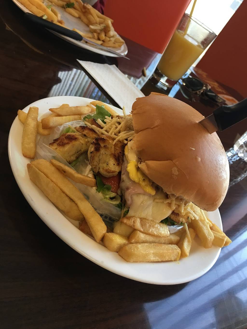 Alecomfe Coffee and Restaurant | restaurant | 76 Walnut St, Peabody, MA 01960, USA | 9785872825 OR +1 978-587-2825