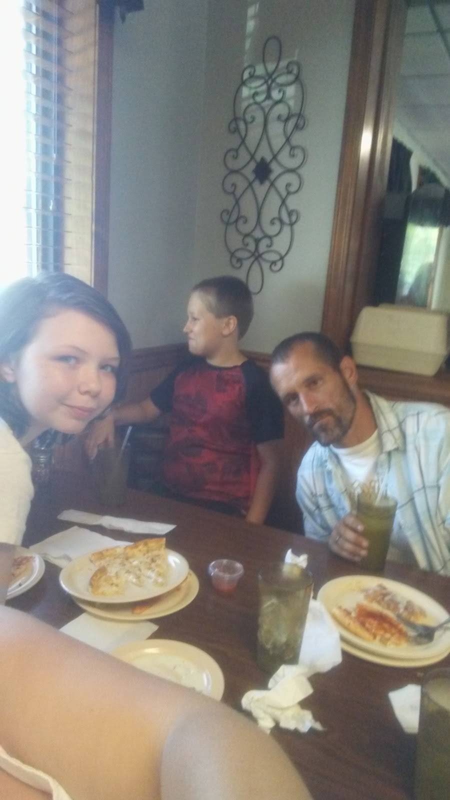 Pizza Plus | restaurant | 4348 Bluff City Hwy, Bluff City, TN 37618, USA | 4235385155 OR +1 423-538-5155