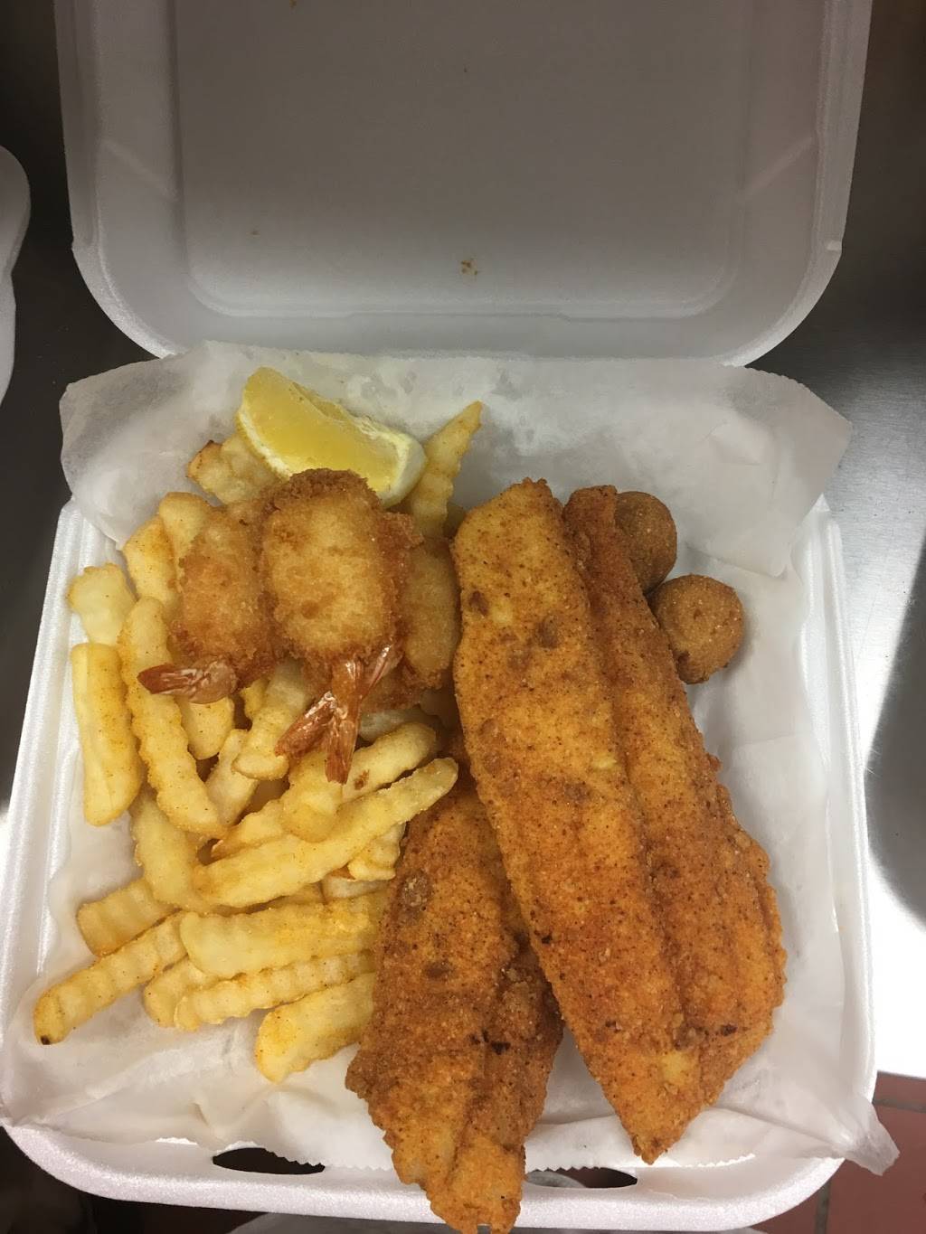 Golden Wings | restaurant | 6335 Jonesboro Rd unit b, Morrow, GA 30260, USA | 4708785078 OR +1 470-878-5078