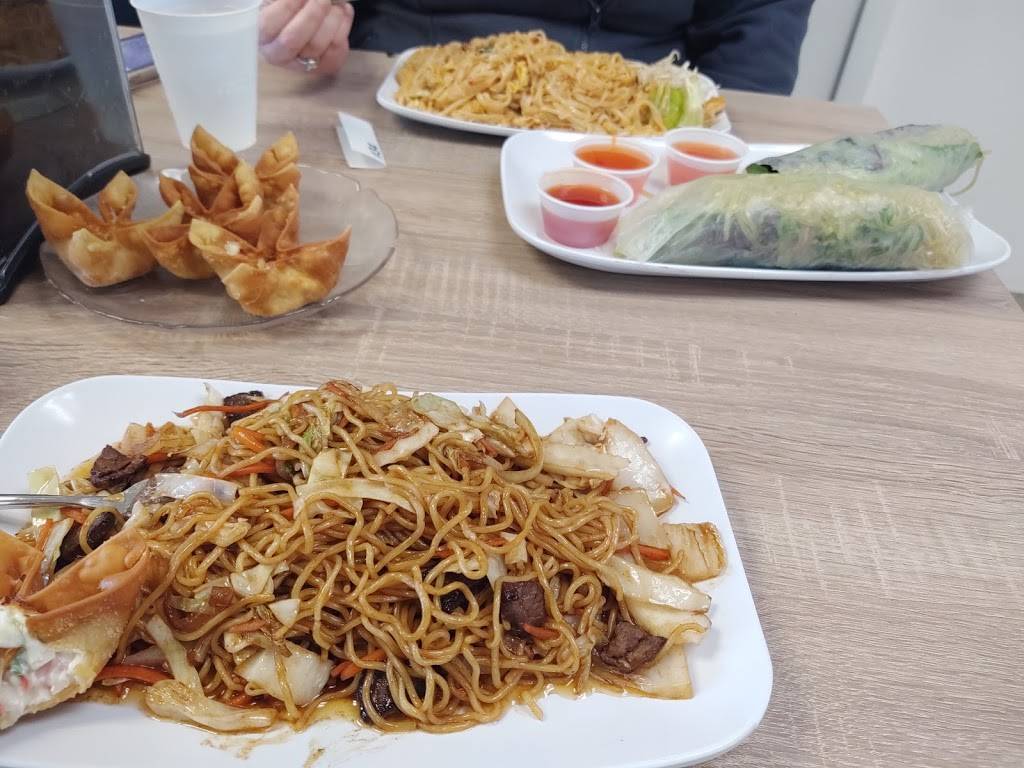 Mamas Noodle Bar | restaurant | 248 Wisconsin St, Oshkosh, WI 54901, USA | 9206636378 OR +1 920-663-6378