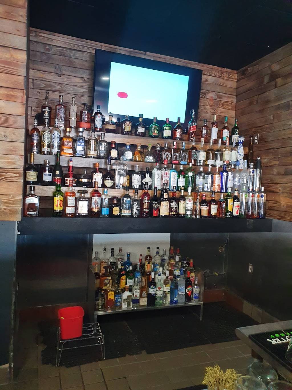 Compadres Cantina | restaurant | 2250 S Euclid Ave ste E, Ontario, CA 91762, USA | 9094581149 OR +1 909-458-1149