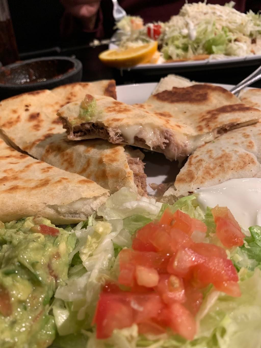 Agaves Mexican Grill | restaurant | 731 E Yosemite Ave #D, Merced, CA 95340, USA | 2095804662 OR +1 209-580-4662