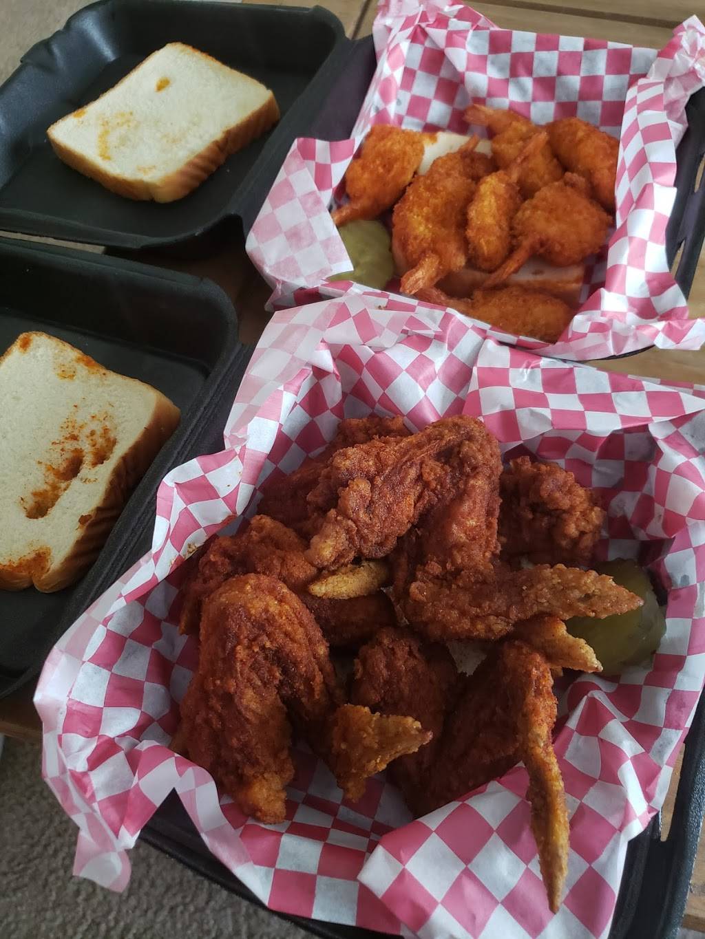 The Flaming Rooster | restaurant | 3202 Brainerd Rd, Chattanooga, TN 37411, USA | 4238055357 OR +1 423-805-5357