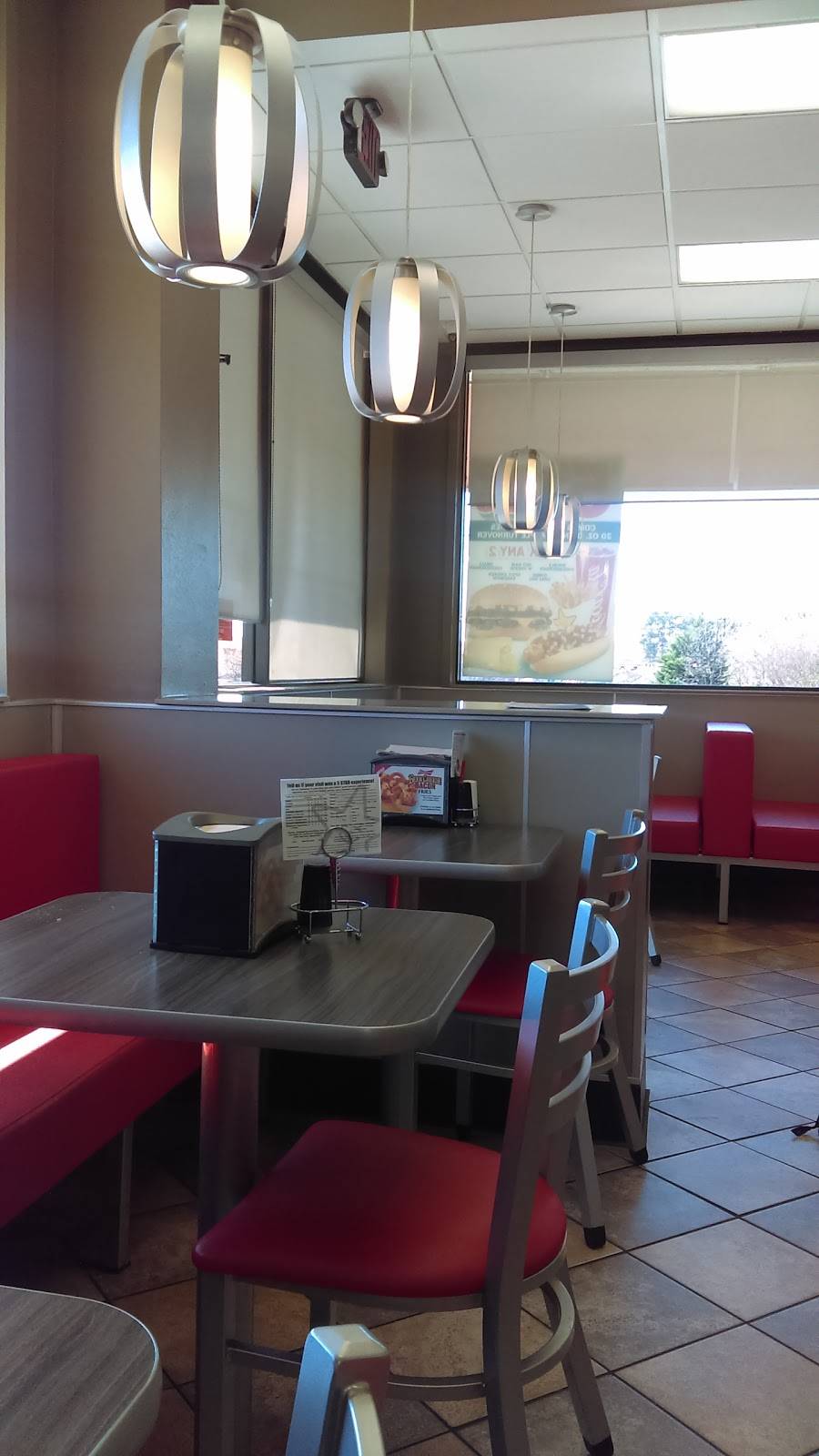 Hardees | restaurant | 912 NW Broad St, Murfreesboro, TN 37129, USA | 6158901947 OR +1 615-890-1947