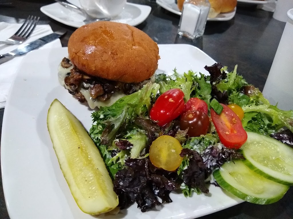 Mistequa Casino Hotel | restaurant | 2555 Smith Rd, Chewelah, WA 99109, USA | 8003222788 OR +1 800-322-2788