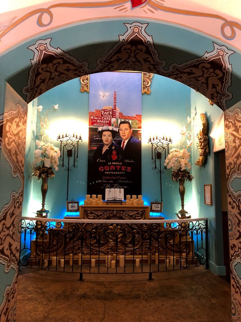 Mi Familia at the Rim | restaurant | 18403 I-10 West, San Antonio, TX 78257, USA | 2107284700 OR +1 210-728-4700