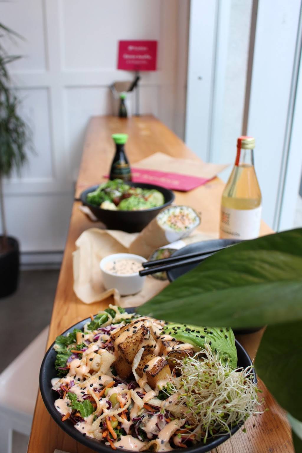 Bols et poké Ste-Foy | restaurant | 2875, 102 Boulevard Laurier D1, Québec, QC G1V 2M2, Canada | 4189146950 OR +1 418-914-6950