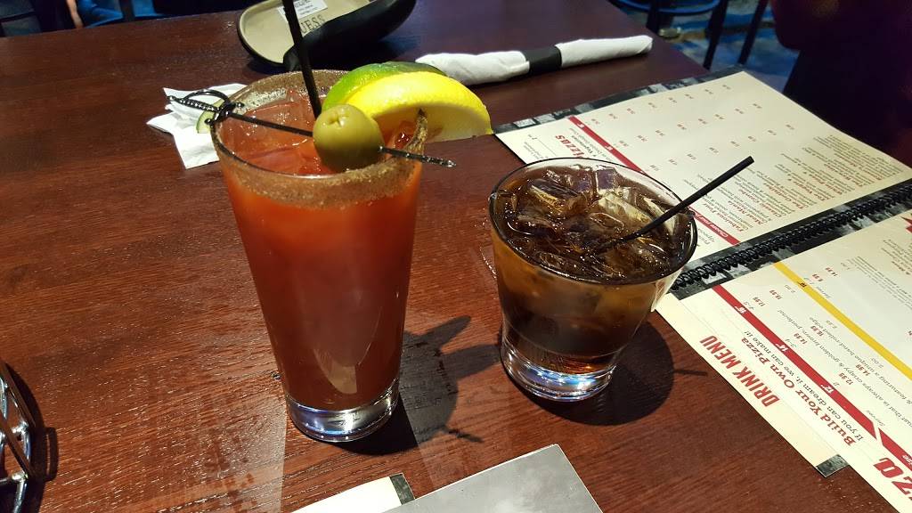 Rosatis Pizza | restaurant | 375 W Stevenson Rd, Ottawa, IL 61350, USA | 8153249559 OR +1 815-324-9559