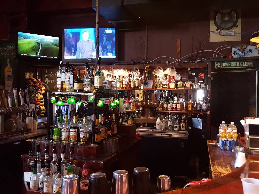 Mc Claffertys Pub | restaurant | 1301 University Ave, Morgantown, WV 26505, USA | 3042921110 OR +1 304-292-1110