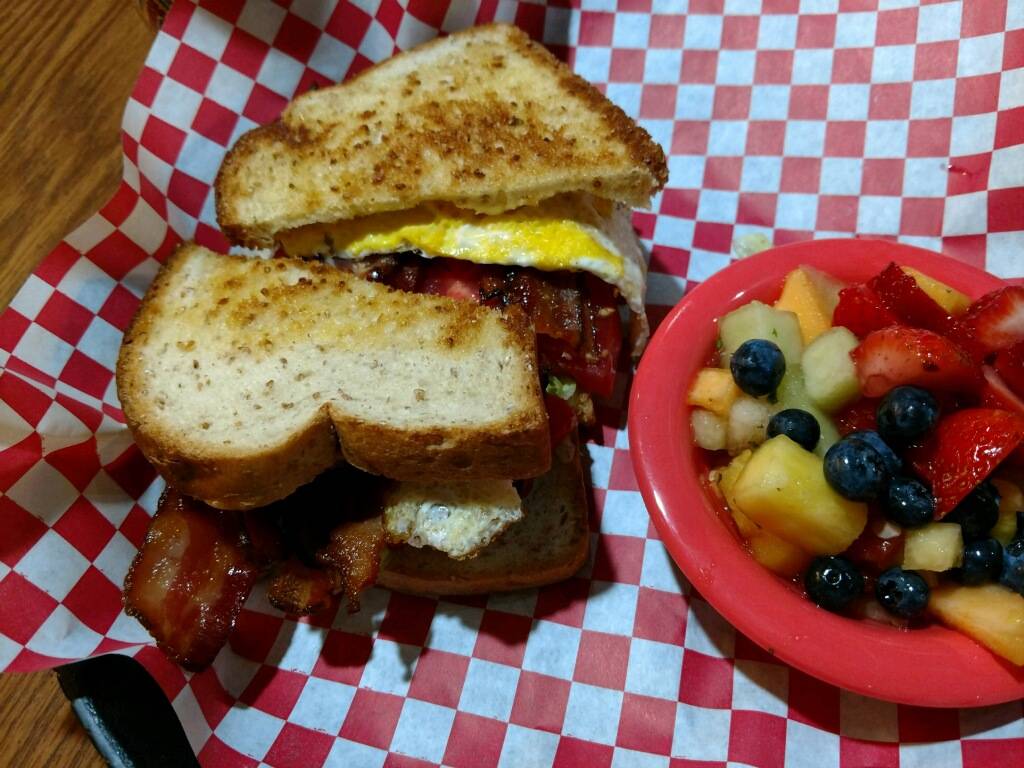 Josies Restaurant | restaurant | 821 Chevy Chase Pl, Lexington, KY 40502, USA | 8595238328 OR +1 859-523-8328