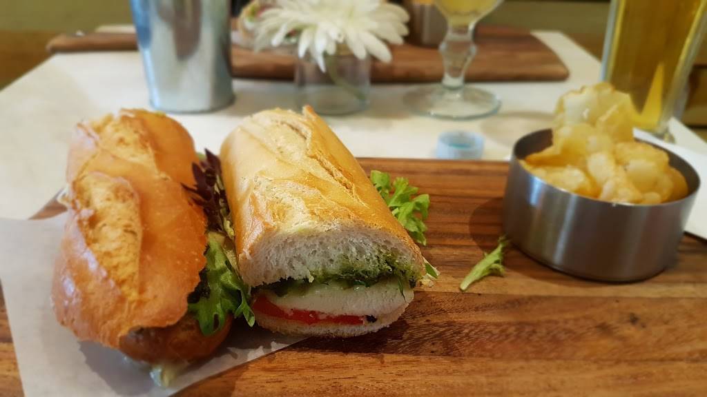 The Cheese Course | restaurant | 1679 Market St, Weston, FL 33326, USA | 9543848183 OR +1 954-384-8183