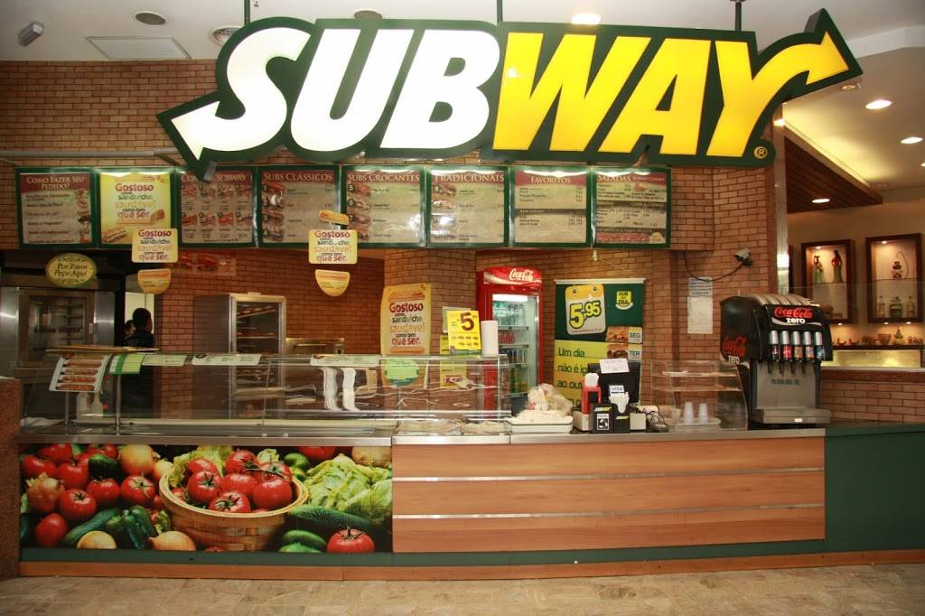 Subway Restaurants | restaurant | WalMart, 555 E Townline Rd, Vernon Hills, IL 60061, USA | 8473459593 OR +1 847-345-9593