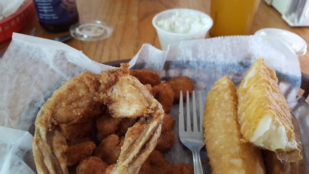 Bill and Babes | restaurant | 5658 S Main St, Winamac, IN 46996, USA | 5745950536 OR +1 574-595-0536