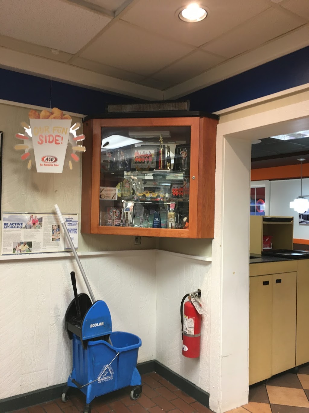 A&W All-American Food / Long John Silvers | restaurant | 4420 Sergeant Rd, Sioux City, IA 51106, USA | 7122742202 OR +1 712-274-2202