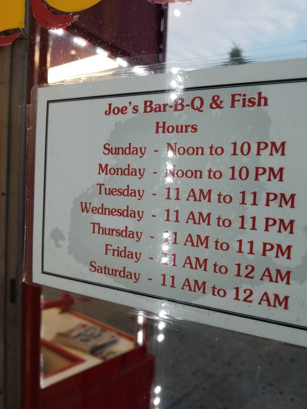 Joes Barbeque & Fish | restaurant | 4900 W Madison St, Chicago, IL 60644, USA | 7736265910 OR +1 773-626-5910