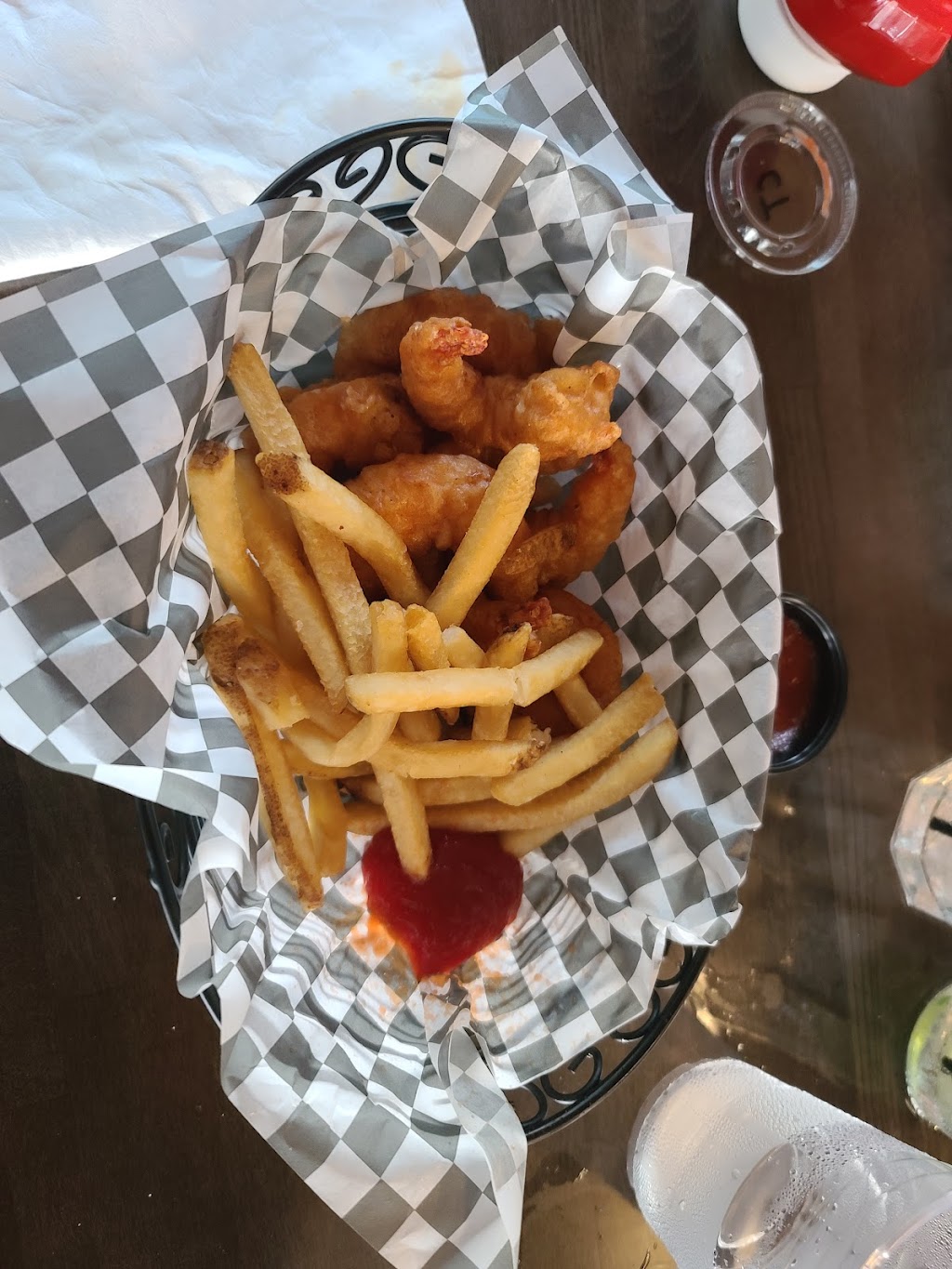 Holy Mackerel VA | restaurant | 700 Jordan Point Rd, Hopewell, VA 23860, USA | 8044419157 OR +1 804-441-9157