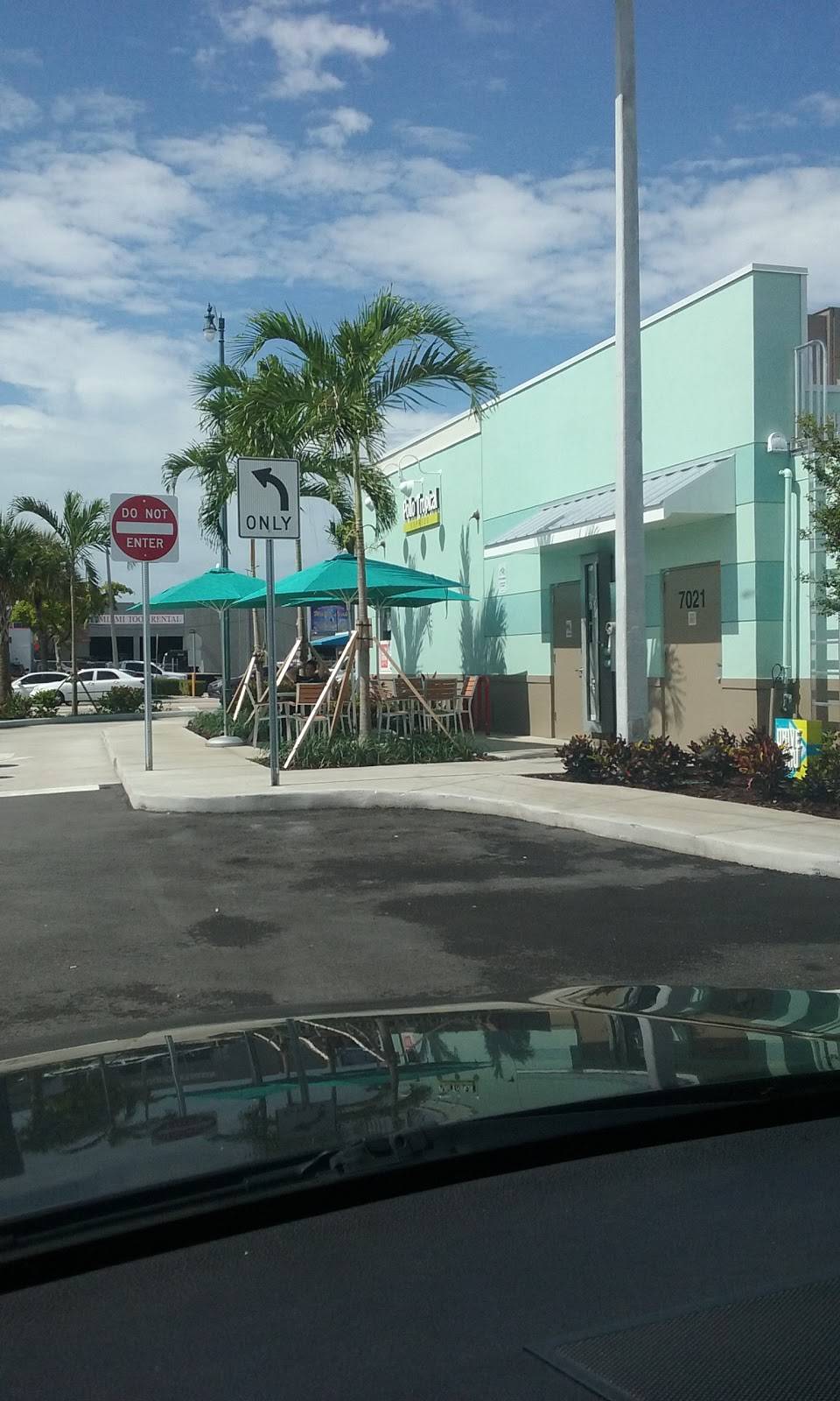 Pollo Tropical Express | restaurant | 7021 SW 8th St, Miami, FL 33144, USA | 7863297650 OR +1 786-329-7650
