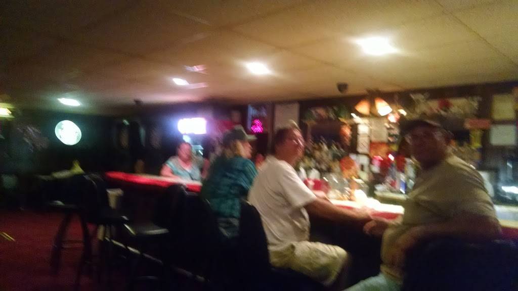 V Bar | restaurant | 1012 W Main St, Lyons, KS 67554, USA | 6204742043 OR +1 620-474-2043