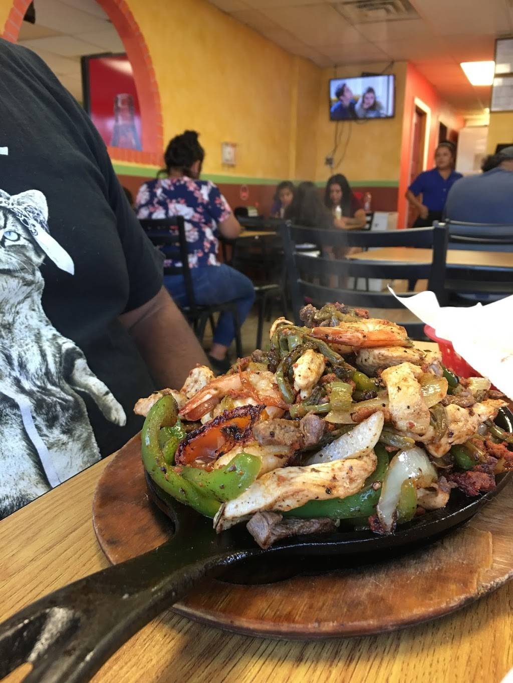 Fonda El Cubilete | restaurant | 310A Gallatin Pike S, Madison, TN 37115, USA | 6159287598 OR +1 615-928-7598