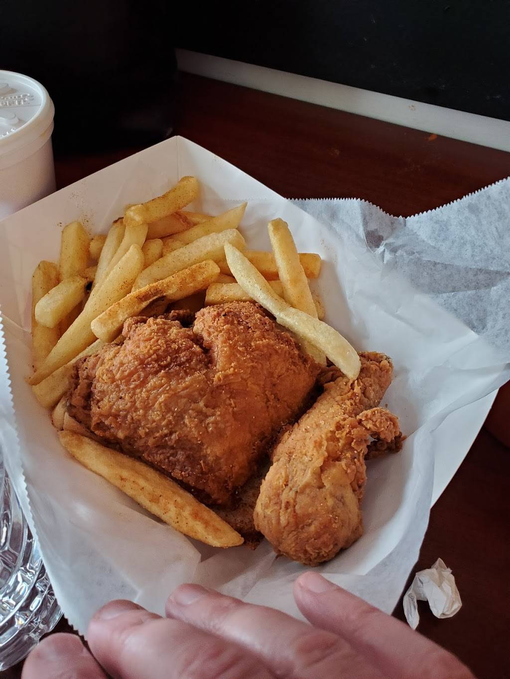 Trinas Place | restaurant | 4611 Peoria St, Denver, CO 80239, USA | 3039540372 OR +1 303-954-0372