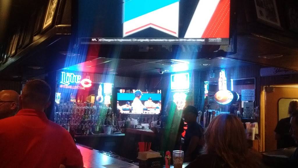 Bridges Scoreboard Restaurant | restaurant | 121 N Griffith Blvd, Griffith, IN 46319, USA | 2199242206 OR +1 219-924-2206