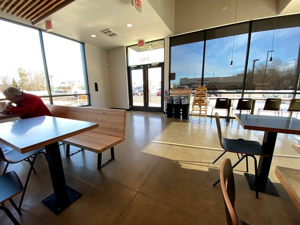 Chipotle Mexican Grill | restaurant | 4165 N Water St, Decatur, IL 62526, USA | 2176154497 OR +1 217-615-4497