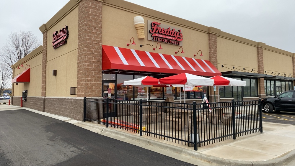 Freddys Frozen Custard & Steakburgers | restaurant | F2, 5500 Northwest Hwy Unit A, Crystal Lake, IL 60014, USA | 7792202345 OR +1 779-220-2345