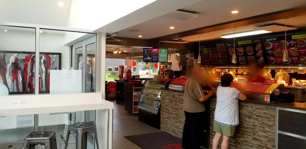 Restaurant Patates Plus | restaurant | 1111 Boulevard Pie-XI N, Québec, QC G3K 2S8, Canada | 4188421323 OR +1 418-842-1323