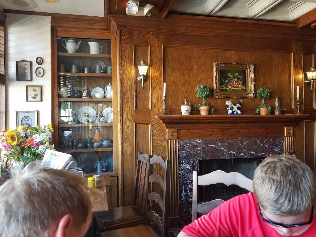 The Whale & Ale | night club | 327 W 7th St, San Pedro, CA 90731, USA | 3108320363 OR +1 310-832-0363