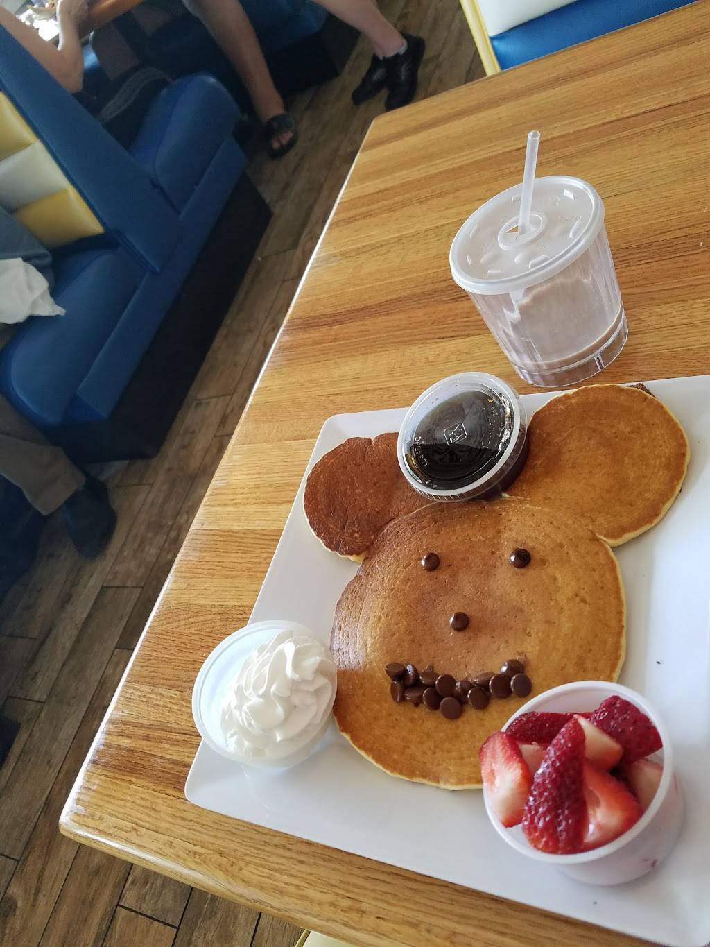 Beach Diner | restaurant | 2006 S 8th St, Fernandina Beach, FL 32034, USA | 9043103750 OR +1 904-310-3750