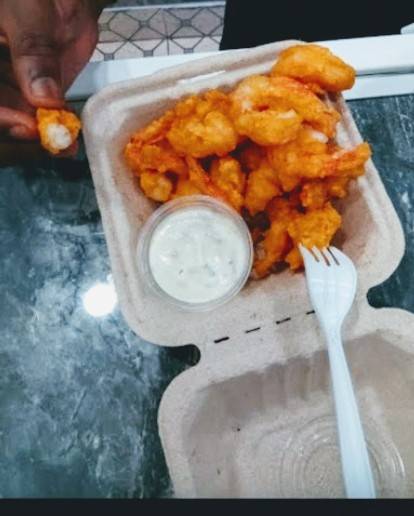 Fishhouseandcrispychicke | restaurant | 3766 White Plains Rd, The Bronx, NY 10467, USA | 3472752188 OR +1 347-275-2188