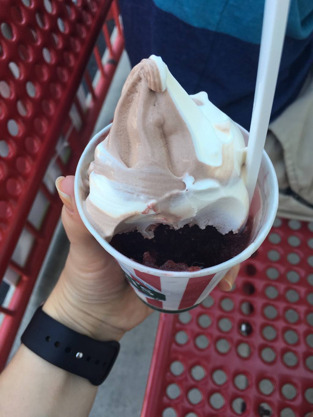 Ritas Italian Ice & Frozen Custard | restaurant | 500 S Hanover St, Carlisle, PA 17013, USA | 7172416310 OR +1 717-241-6310