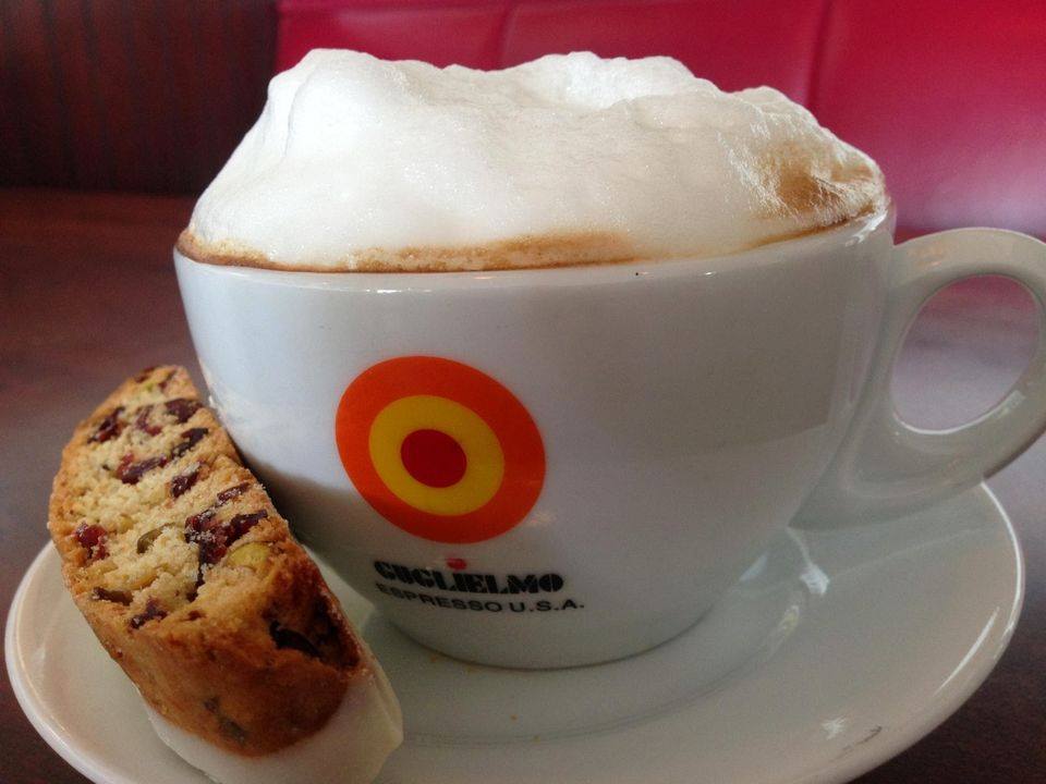 Broadway’s Pastry & Coffee Shop | bakery | 258 W Broadway, Boston, MA 02127, USA | 6172682253 OR +1 617-268-2253