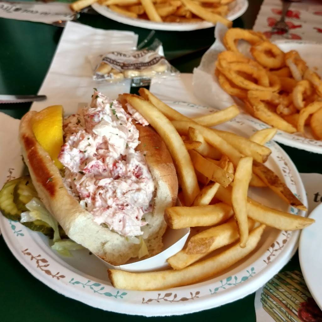 Peteys Summertime Seafood | restaurant | 1323 Ocean Blvd, Rye, NH 03870, USA | 6034331937 OR +1 603-433-1937