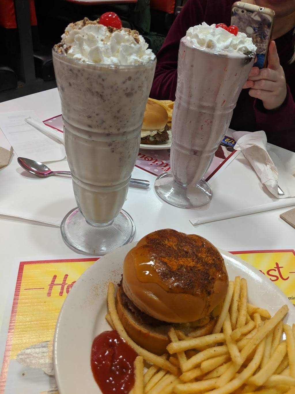 Steak n Shake | restaurant | 820 Lawrenceville-Suwanee Rd, Lawrenceville, GA 30043, USA | 7709621600 OR +1 770-962-1600