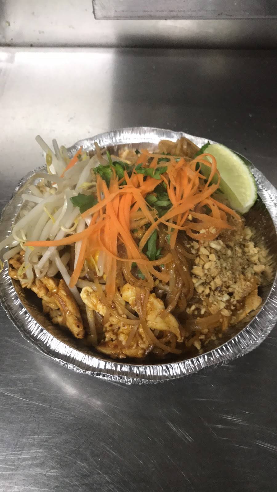 Thai Food & Steak Cart | restaurant | 32-07 30th Ave, Queens, NY 11102, USA | 3473344329 OR +1 347-334-4329