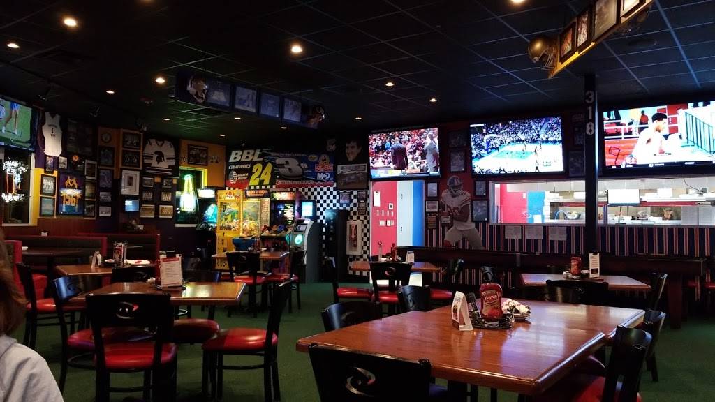 Recovery Sports Grill | restaurant | 2537 State Hwy 9, Malta, NY 12020, USA | 5188998156 OR +1 518-899-8156