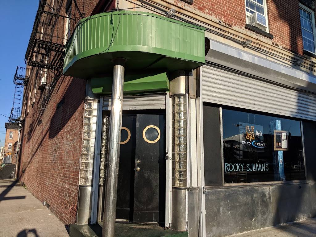 Rocky Sullivans | restaurant | 46 Beard St, Brooklyn, NY 11231, USA | 7182468050 OR +1 718-246-8050
