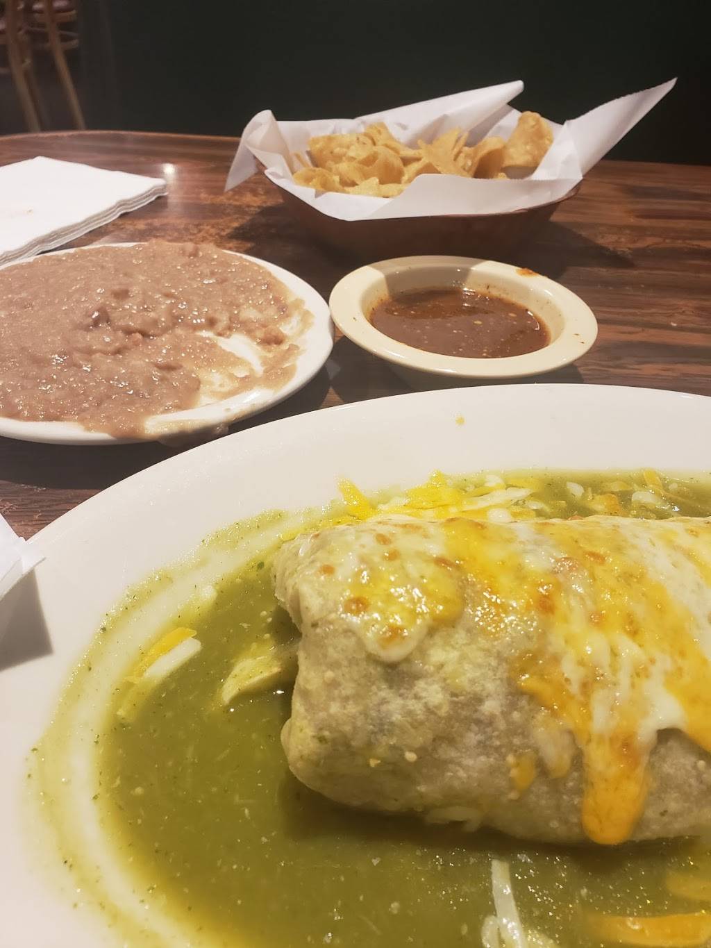 Super Antojitos | restaurant | 341 E First St, Tustin, CA 92780, USA | 7148322252 OR +1 714-832-2252