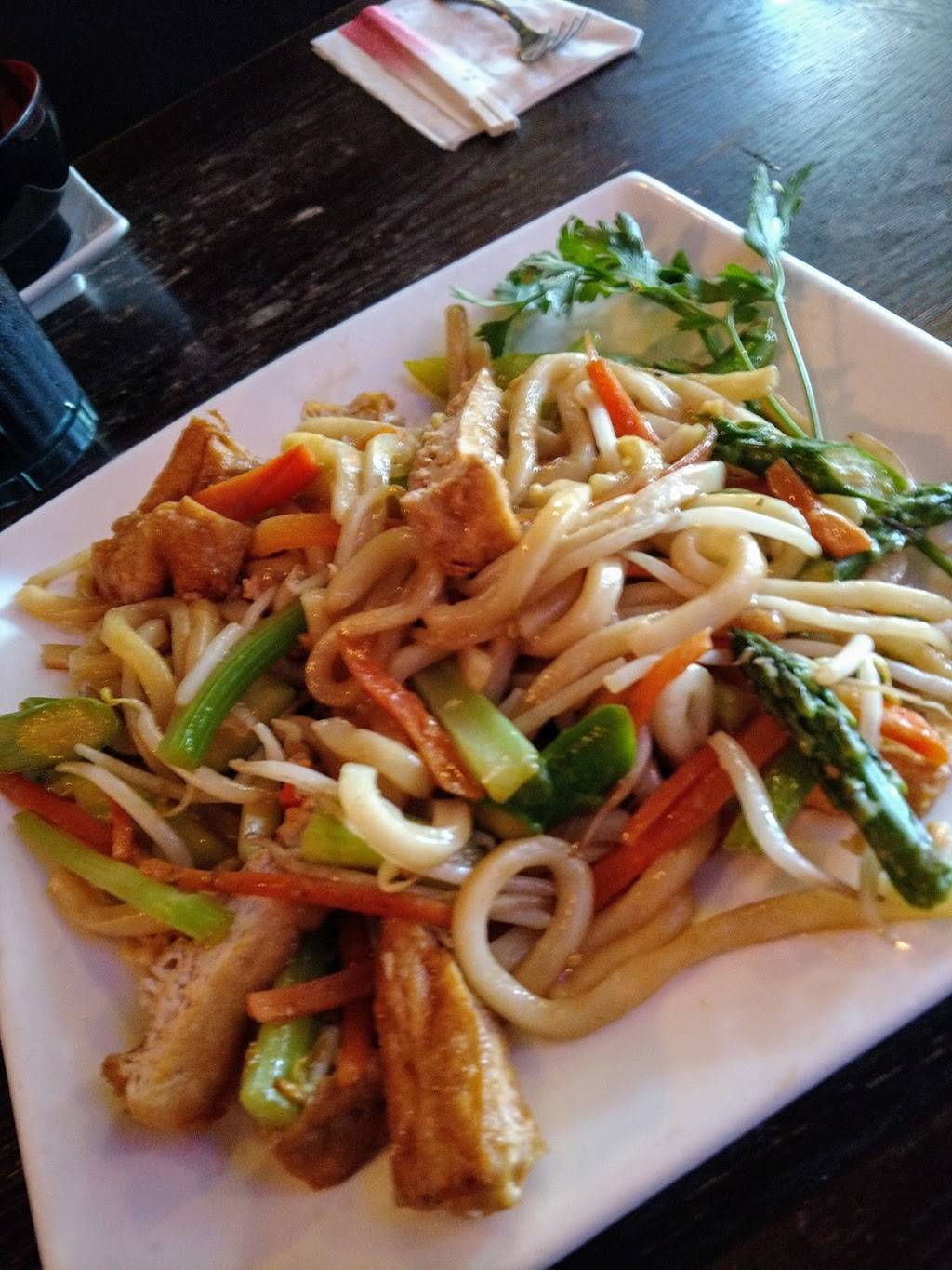 Kobe Japanese Grill | restaurant | 140 Shops Way, Biddeford, ME 04005, USA | 2075713338 OR +1 207-571-3338