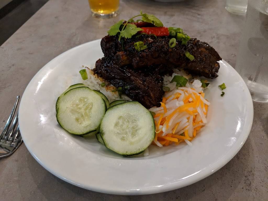 Four Sisters - A Taste of Vietnam | restaurant | 1001 S Main St STE 151, Fort Worth, TX 76104, USA | 6823859353 OR +1 682-385-9353