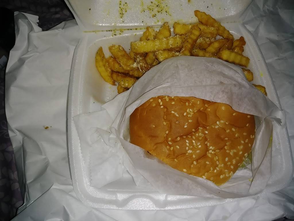 Chicago Steak & Lemonade | restaurant | 2124 W Broadway, Louisville, KY 40211, USA | 5024505300 OR +1 502-450-5300