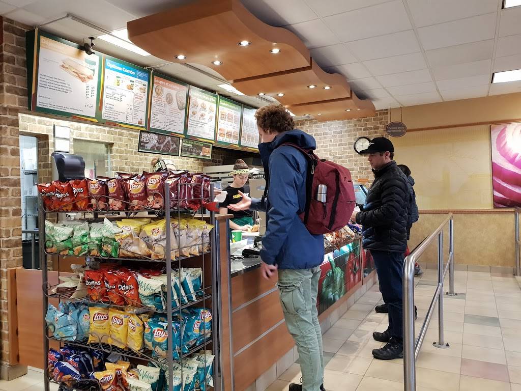 Subway | restaurant | 20136 Boulevard Henri-Bourassa, Québec, QC G2M 1K8, Canada | 4188414434 OR +1 418-841-4434