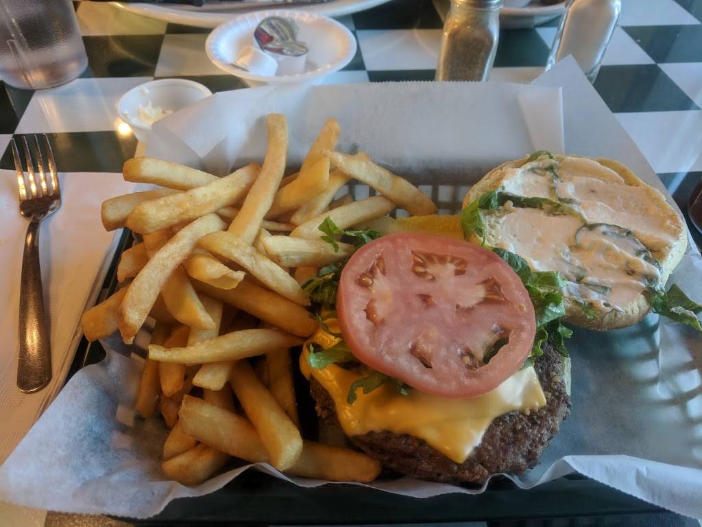 Hickory Notch Grill | restaurant | 2031 Broadstreet Rd, Maidens, VA 23102, USA | 8045562742 OR +1 804-556-2742