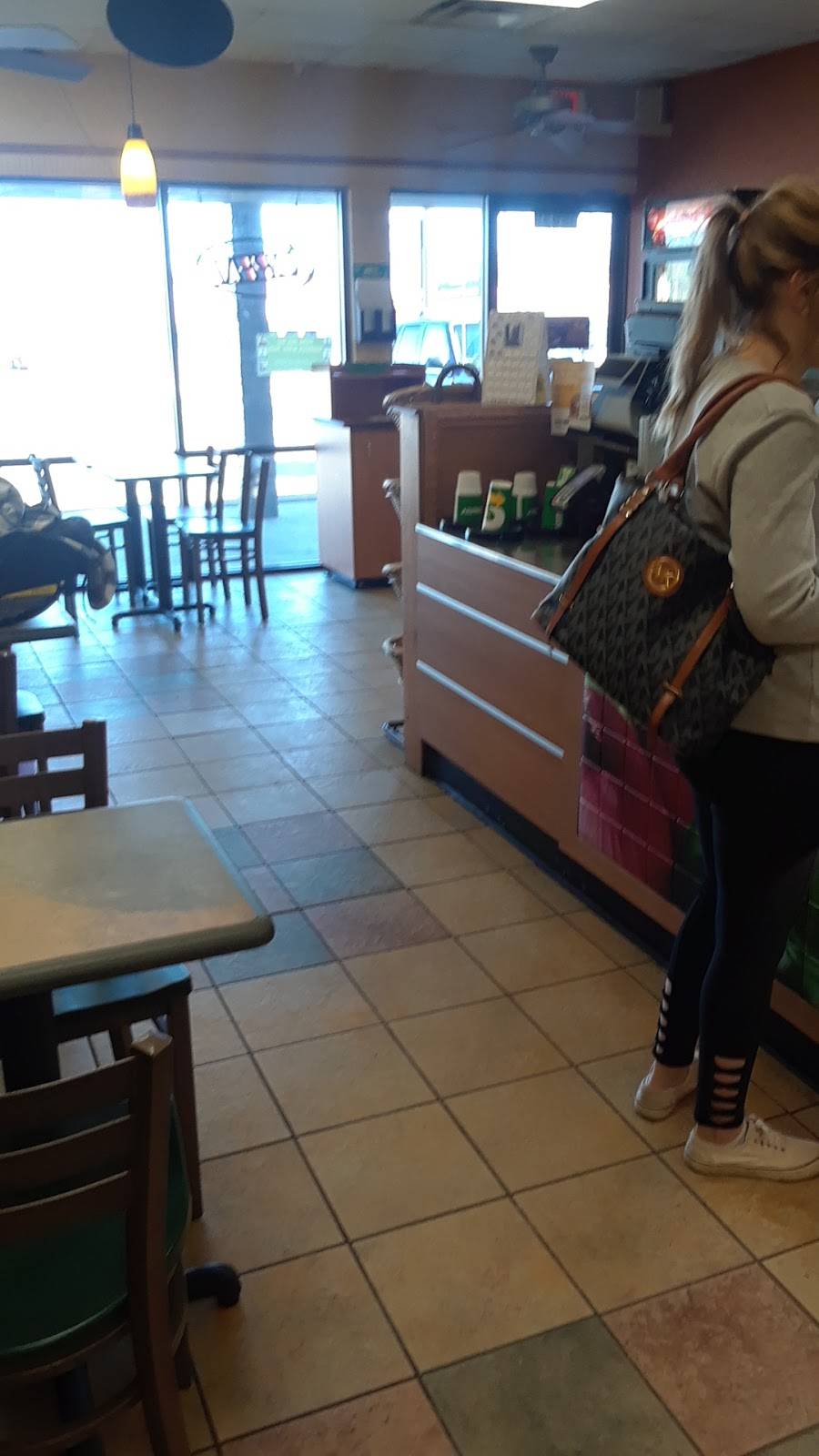 Subway | restaurant | 11943 Hamilton Ave, Cincinnati, OH 45231, USA | 5136747827 OR +1 513-674-7827