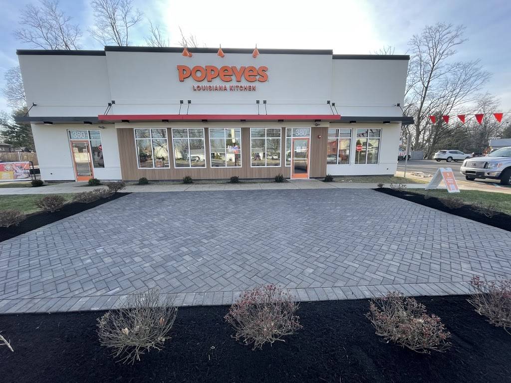 Popeyes Louisiana Kitchen | restaurant | 380 W Street Rd, Warminster, PA 18974, USA | 2672825215 OR +1 267-282-5215