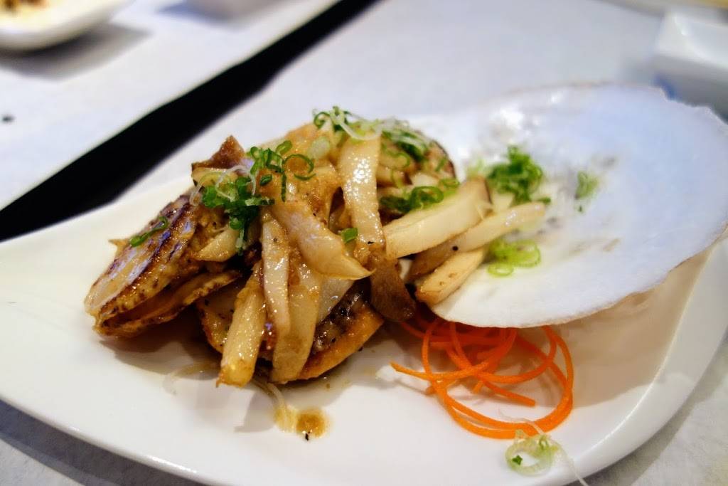 Shinobu Restaurant | restaurant | 3403 Yonge St, North York, ON M4N 2M8, Canada | 4168300741 OR +1 416-830-0741