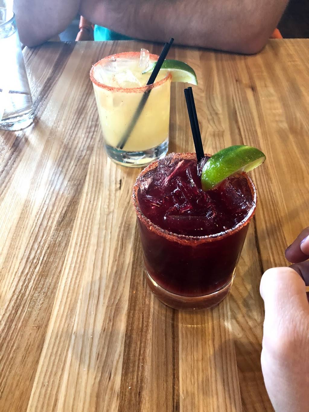 Seis Kitchen | restaurant | 1765 E River Rd, Tucson, AZ 85718, USA | 5206127630 OR +1 520-612-7630