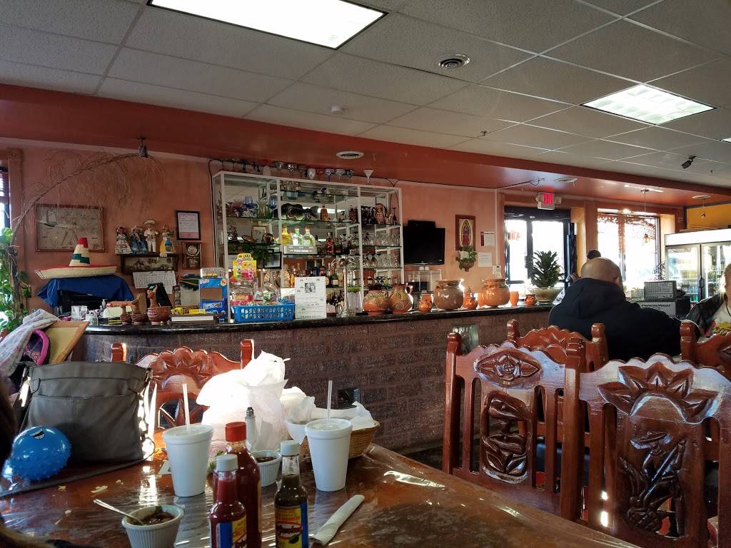 Mariscos Los Sauces | restaurant | 742 Burnham Ave, Calumet City, IL 60409, USA | 7089337340 OR +1 708-933-7340